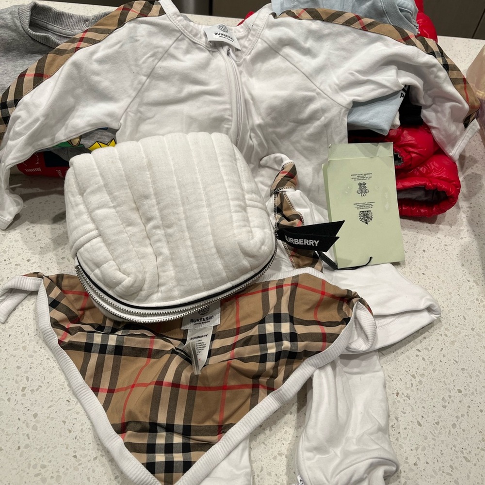 NWT Burberry set 12 months